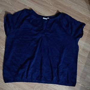 🏷3/$15 St. John's Bay very thin Blouse
